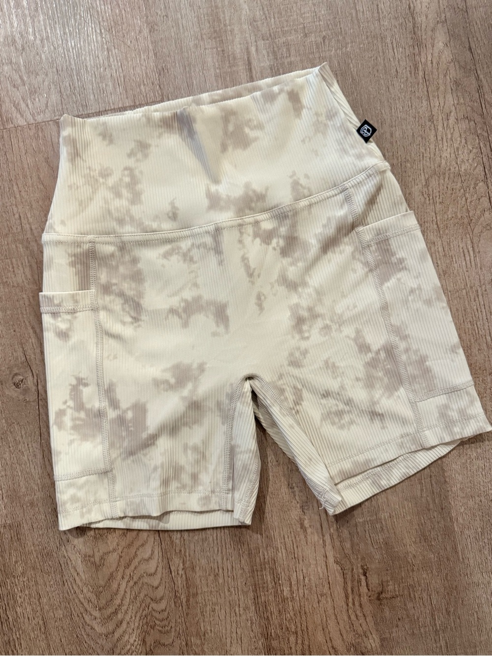 Born Primitive High-Waist Tie-Dye Bike Shorts - Cream Taupe